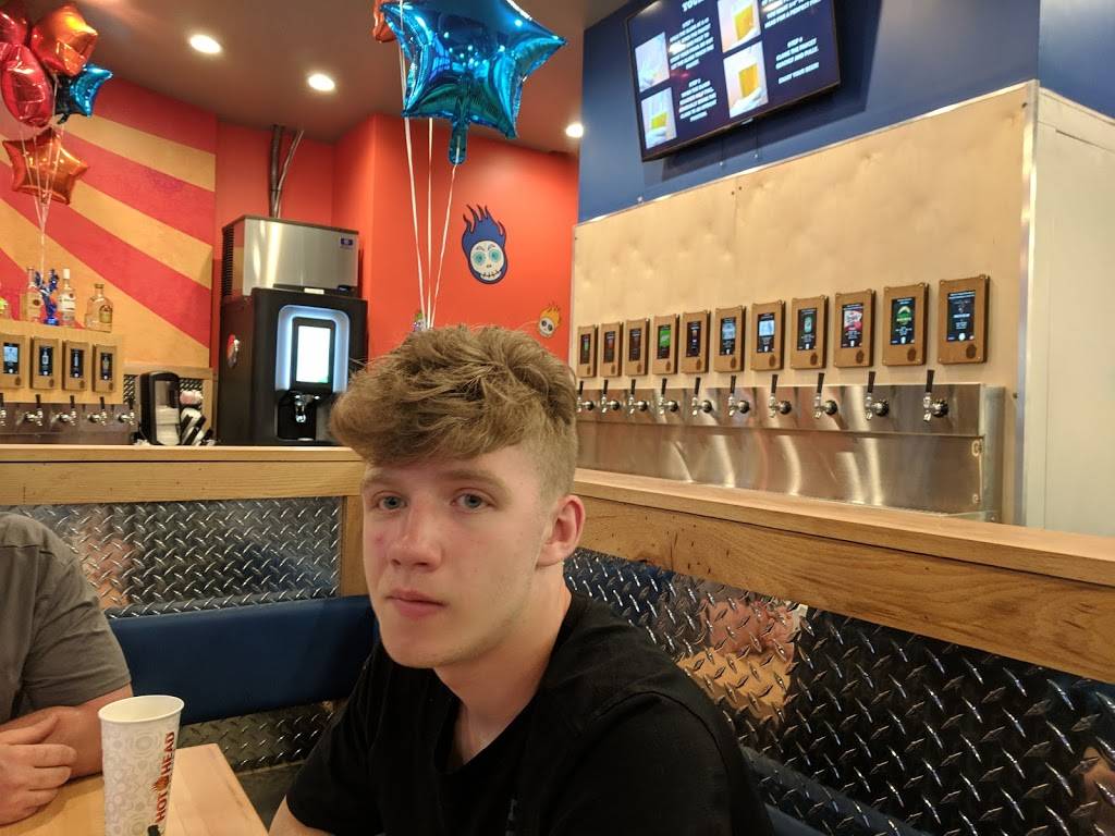 Hot Head Burritos | restaurant | 6228 Far Hills Ave, Centerville, OH 45459, USA | 9373318131 OR +1 937-331-8131