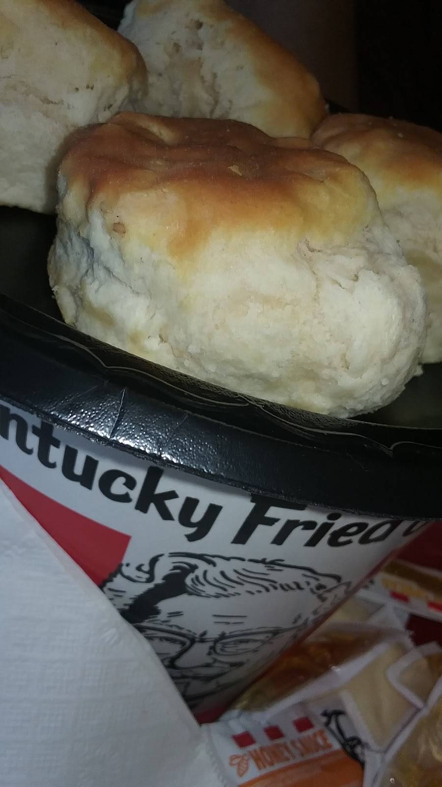 KFC | restaurant | 225 E Central Ave, Mackinaw City, MI 49701, USA | 2314365491 OR +1 231-436-5491