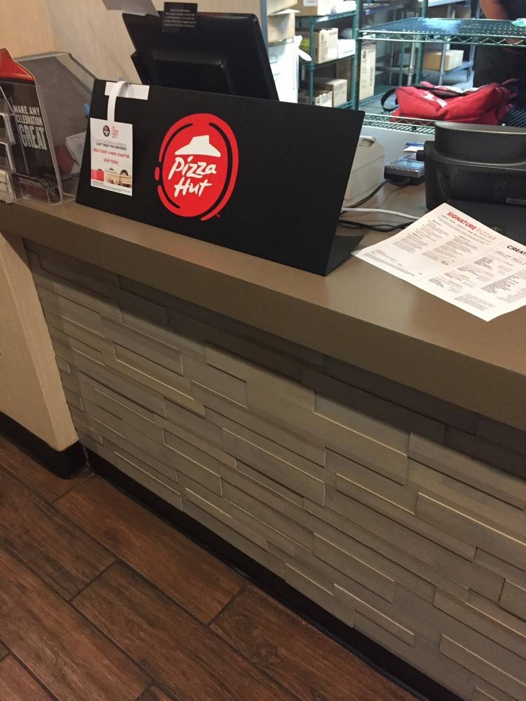 Pizza Hut | restaurant | 26781 Portola Pkwy #4A, Foothill Ranch, CA 92610, USA | 9494620111 OR +1 949-462-0111