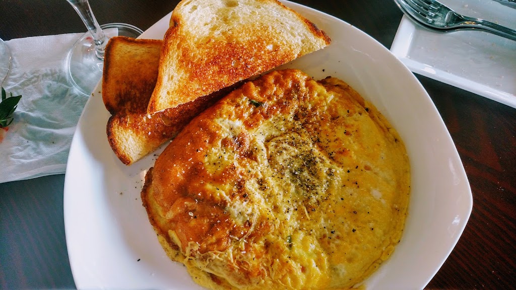 Baby Garlic Bistro | restaurant | 2770 suite 1 freedom parkway, Fayetteville, NC 28314, USA | 9104873333 OR +1 910-487-3333