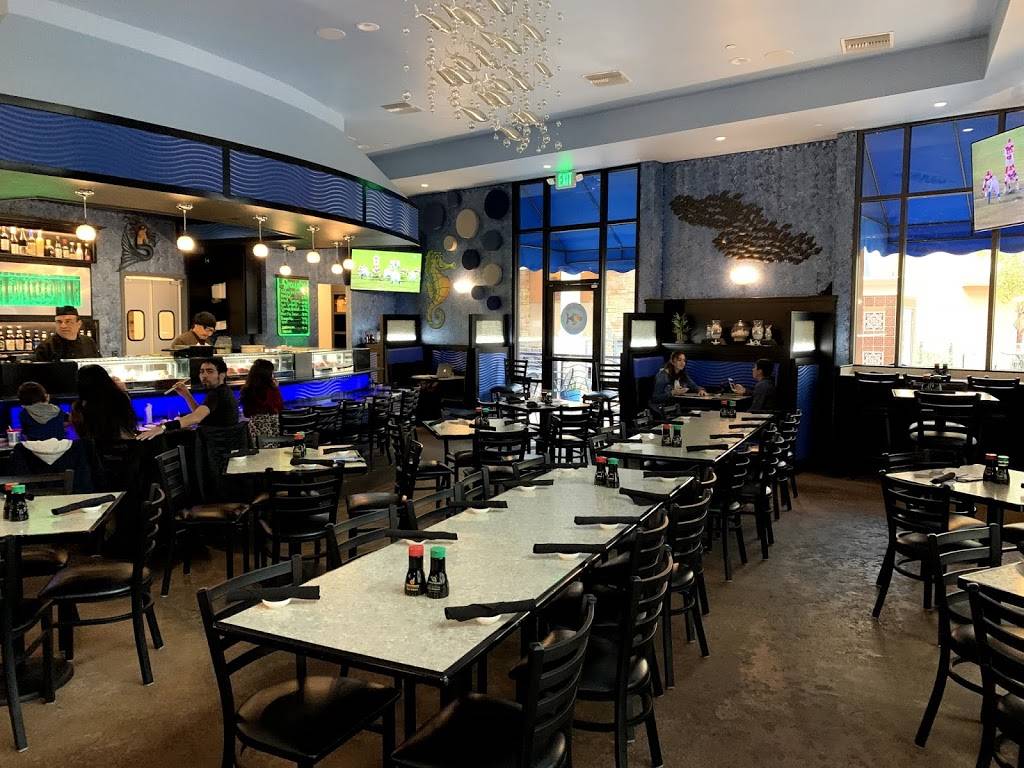 Go Fish Sushi | restaurant | 1555 Simi Town Center Way suite 400, Simi Valley, CA 93065, USA | 8055810101 OR +1 805-581-0101