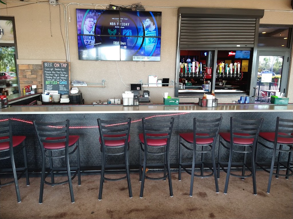 Roosters Barn and Grill | restaurant | 8700 Gladiolus Dr, Fort Myers, FL 33908, USA | 2392458516 OR +1 239-245-8516