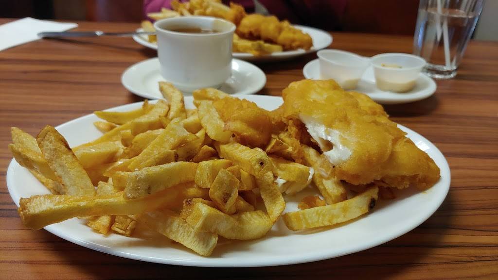 Dannys Fish and Chips | restaurant | 411 Huronia Rd, Barrie, ON L4N 9B3, Canada | 7057218998 OR +1 705-721-8998