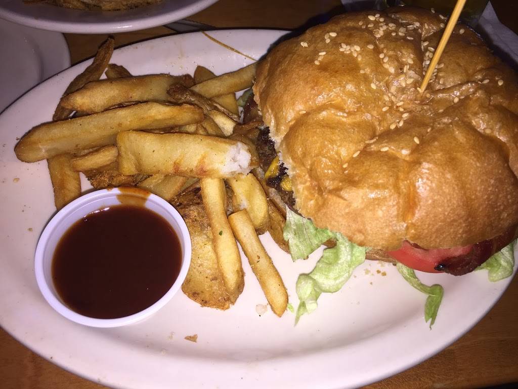 Texas Roadhouse | restaurant | 7900 Eagle Crest Blvd, Evansville, IN 47715, USA | 8124777427 OR +1 812-477-7427