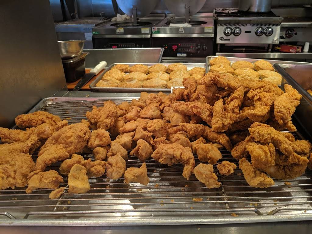 Miss Dots | restaurant | 49 Church St, Mountain Brook, AL 35213, USA | 2057392232 OR +1 205-739-2232