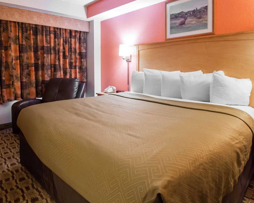 Econo Lodge Kansas City Downtown North | restaurant | 2232 Taney St, Kansas City, MO 64116, USA | 8164216000 OR +1 816-421-6000