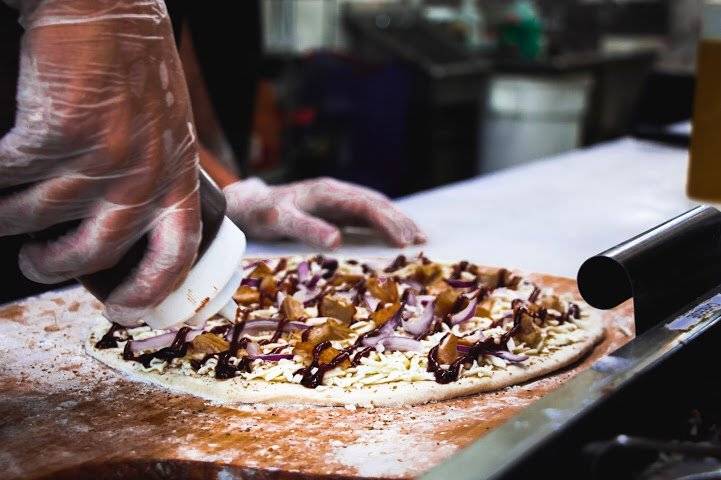 Da Crust Pizza & Liquor Store | restaurant | 13444 California St, Yucaipa, CA 92399, USA | 9099180084 OR +1 909-918-0084