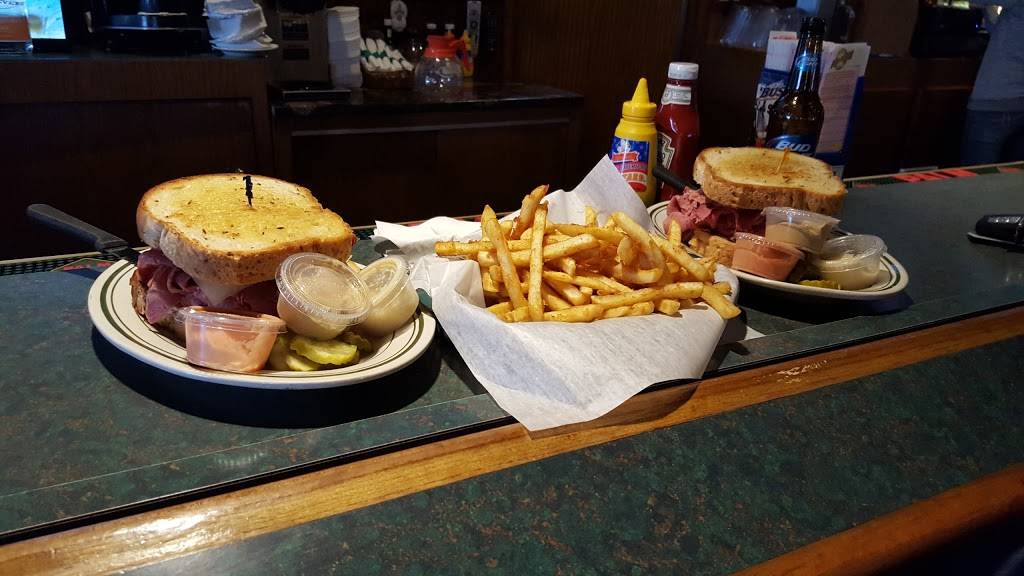 Jimmy Dees Restaurant Lounge | restaurant | 43820 N Groesbeck Hwy, Clinton Twp, MI 48036, USA | 5864637500 OR +1 586-463-7500