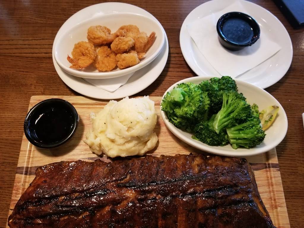 TGI Fridays | restaurant | 11705 W Hillsborough Ave, Tampa, FL 33635, USA | 8138916496 OR +1 813-891-6496