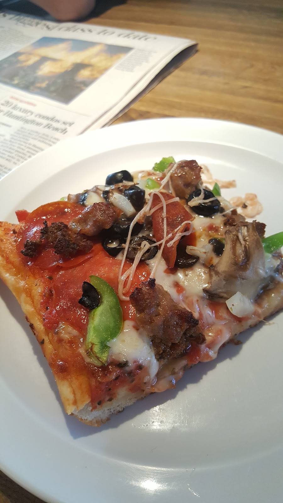 Perrys Pizza | restaurant | 6501 Edinger Ave, Huntington Beach, CA 92647, USA | 7148911341 OR +1 714-891-1341