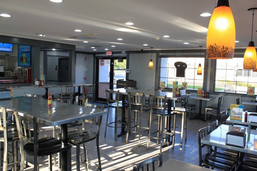 Sharks Fish and Chicken | restaurant | 7120 159th St, Orland Park, IL 60462, USA | 7084294330 OR +1 708-429-4330