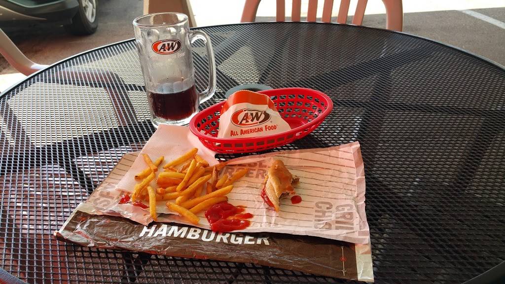 A&W Restaurant | restaurant | 717 E Wisconsin St, Portage, WI 53901, USA | 6087425759 OR +1 608-742-5759