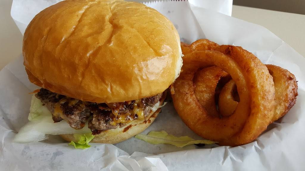 Mugzs Diner | restaurant | 8095-8195 County Rd 9000 N, Channahon, IL 60410, USA | 8158285584 OR +1 815-828-5584