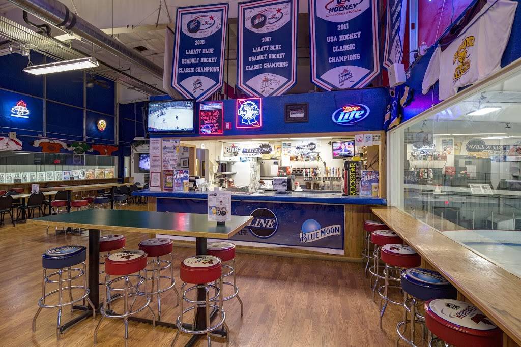 The Blue Line Pub & Cafe | restaurant | 11111 OMalley Centre Dr, Anchorage, AK 99515, USA | 9078684309 OR +1 907-868-4309