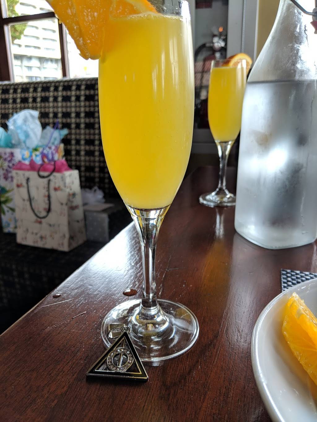 Lake Chalet | Seafood Bar & Grill | restaurant | 1520 Lakeside Dr, Oakland, CA 94612, USA | 5102085253 OR +1 510-208-5253