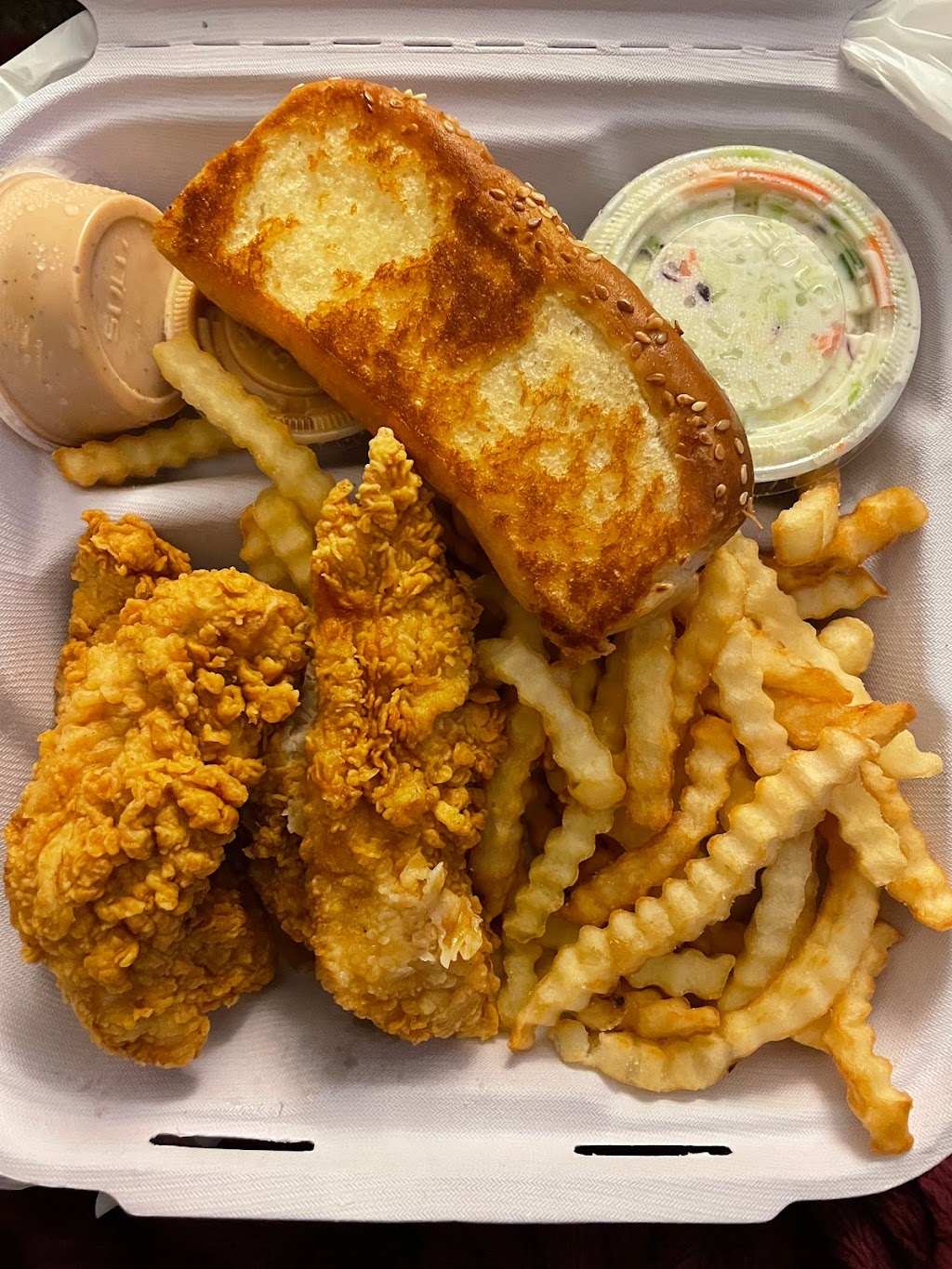 Raising Canes Chicken Fingers | meal takeaway | 2370 W Kettleman Ln, Lodi, CA 95242, USA | 2093079957 OR +1 209-307-9957