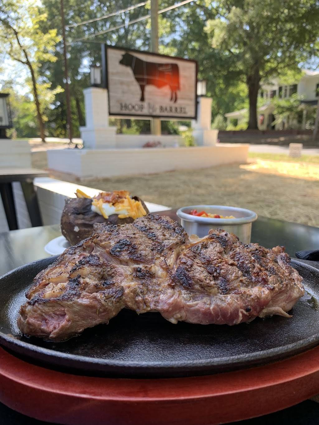 Hoof & Barrel | restaurant | 122 N Congress St, York, SC 29745, USA | 8038185554 OR +1 803-818-5554