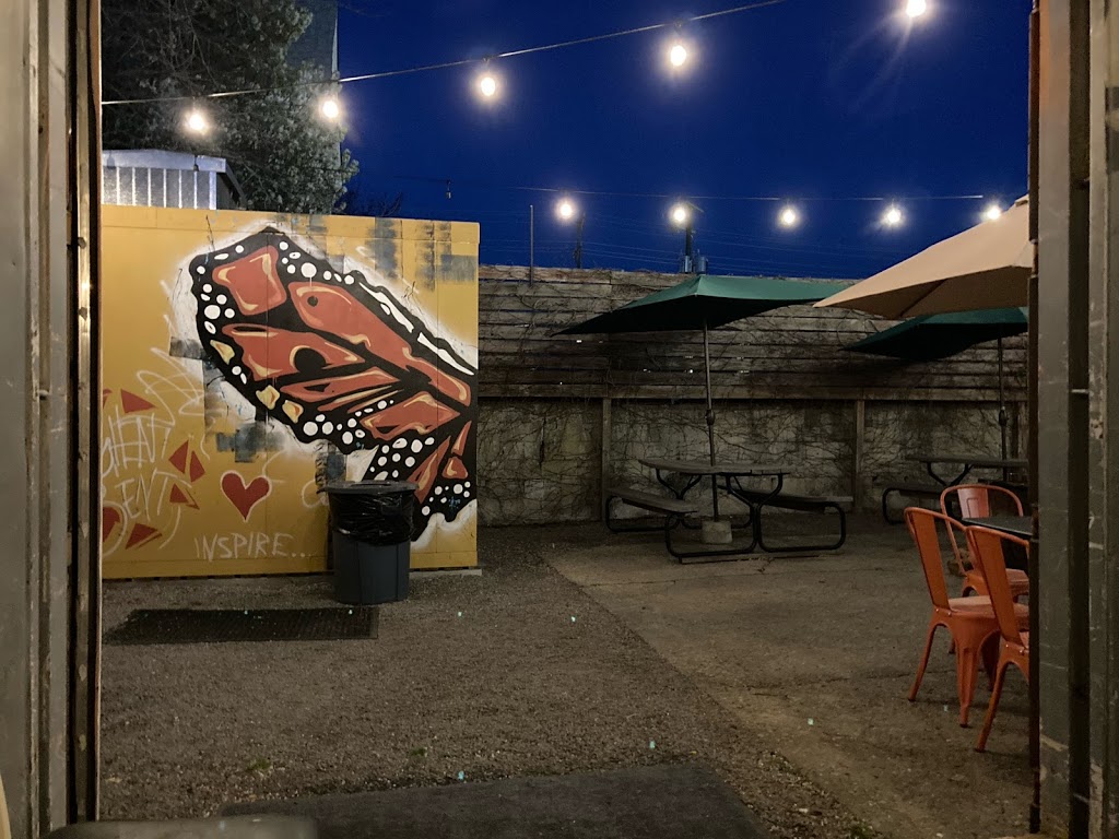 Perro Blanco | restaurant | 2406 Colonial Ave, Norfolk, VA 23517, USA | 7572269655 OR +1 757-226-9655