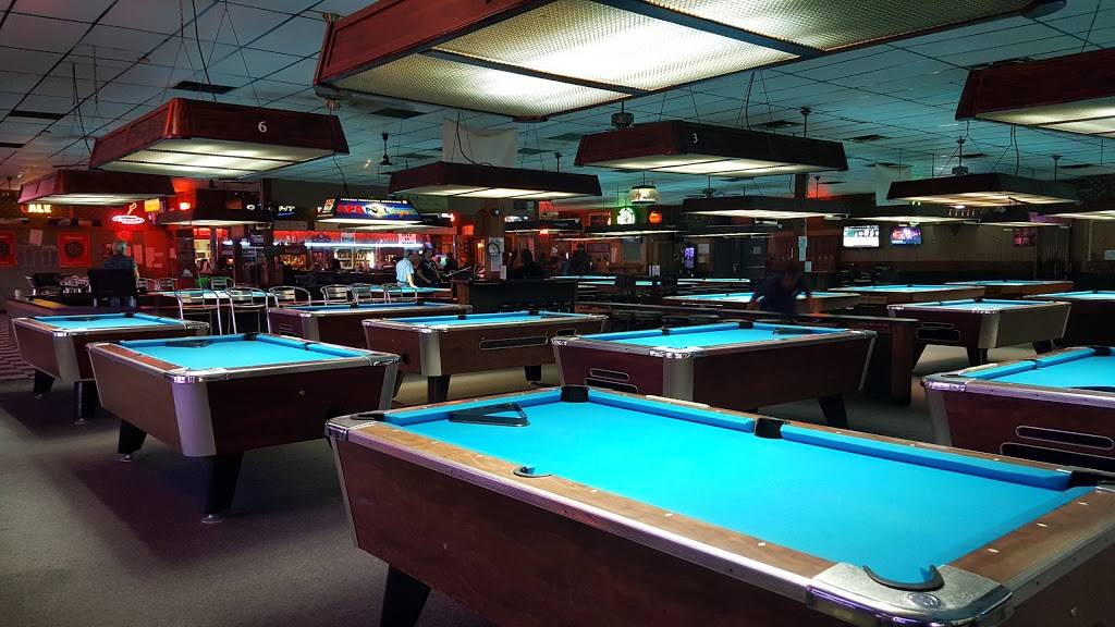 Bogies Billiards East | restaurant | 3040 Farm to Market 1960 E SUITE 101, Houston, TX 77073, USA | 2818694290 OR +1 281-869-4290