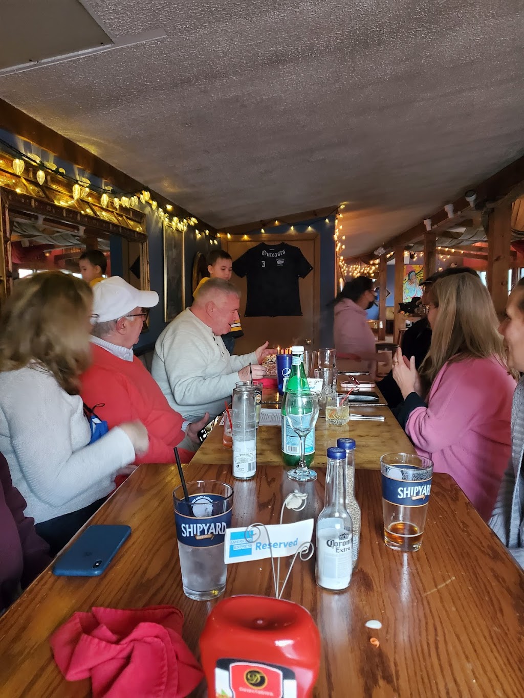 Old Sow Grill | restaurant | 31 Water St, Eastport, ME 04631, USA | 2078532323 OR +1 207-853-2323