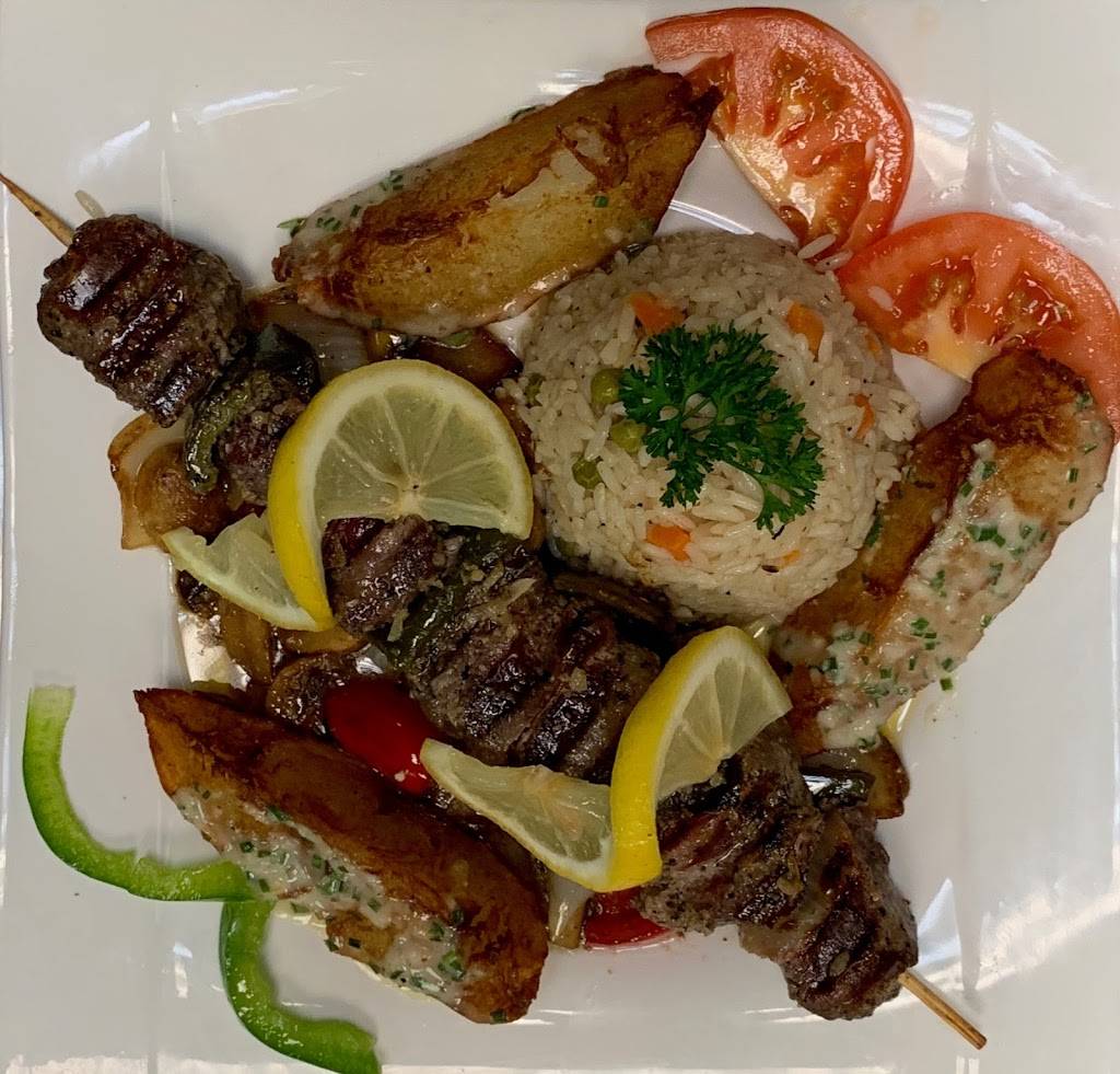 Vinny’s Greek and Indian Grill | restaurant | 110 Southside Square, Huntsville, AL 35801, USA | 2565345553 OR +1 256-534-5553