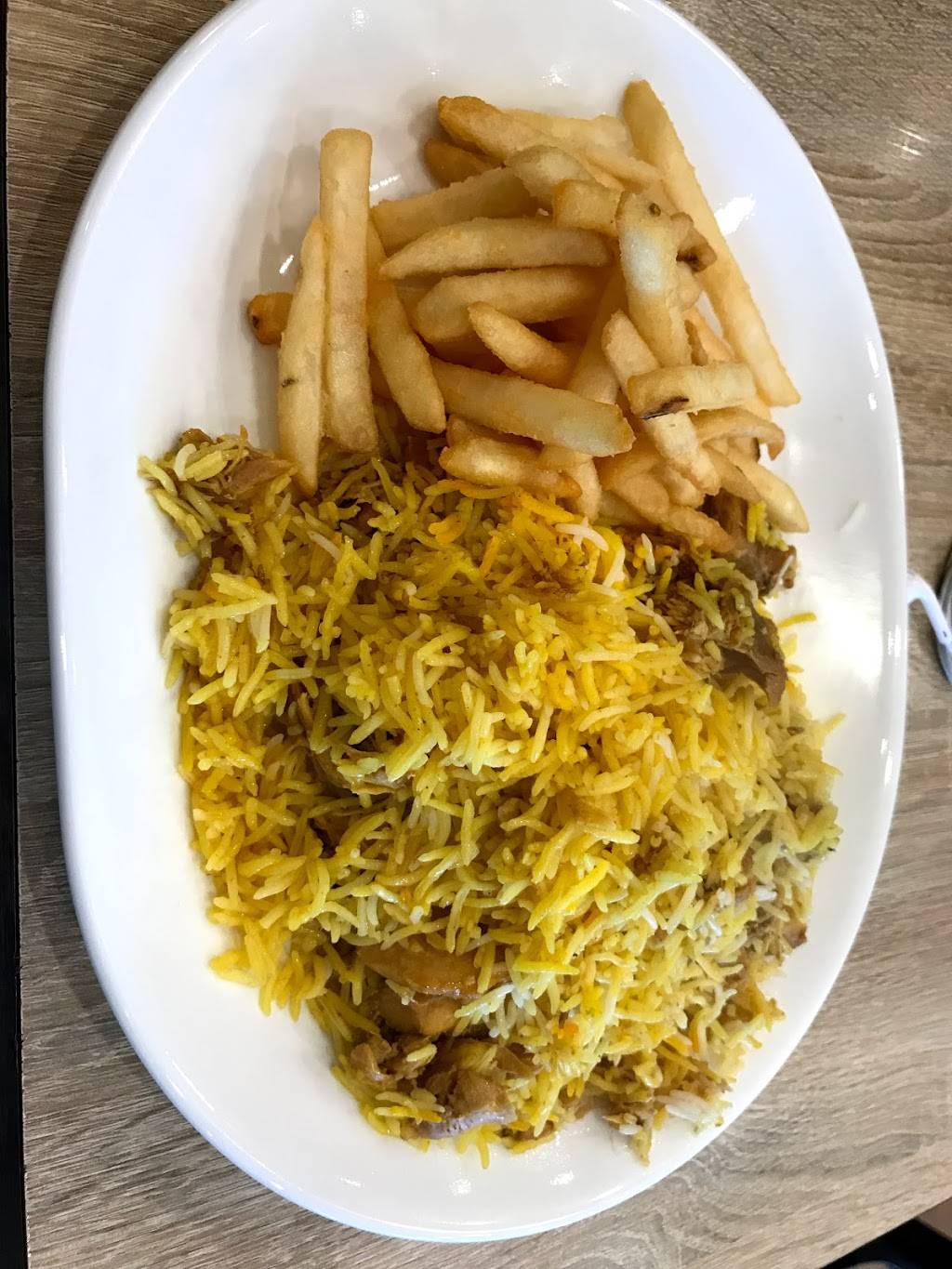 Kabob Hut | restaurant | 170 University Ave W, Waterloo, ON N2L 3E9, Canada | 5198800606 OR +1 519-880-0606