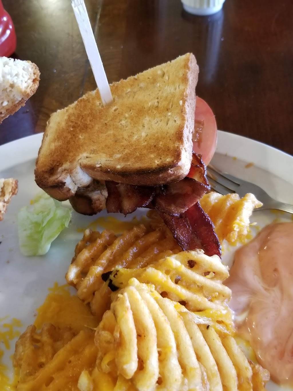 Bridgeview Diner | restaurant | 110 W Central Ave, Mackinaw City, MI 49701, USA | 2314365339 OR +1 231-436-5339