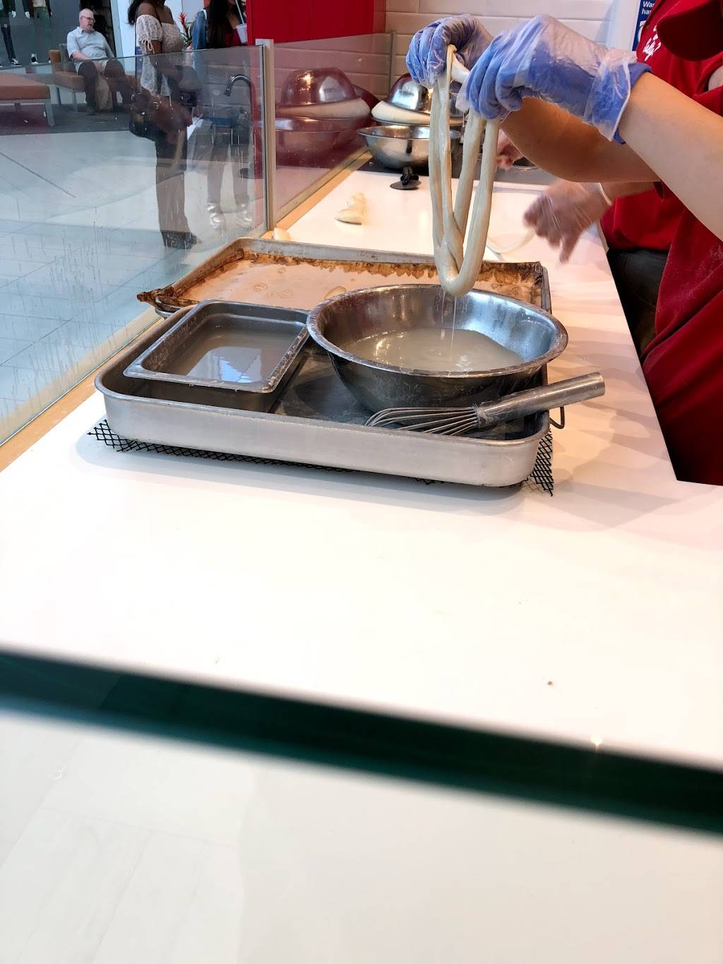 Mr.Pretzels | restaurant | 500 King St N, Waterloo, ON N2J 4C6, Canada | 5198842767 OR +1 519-884-2767