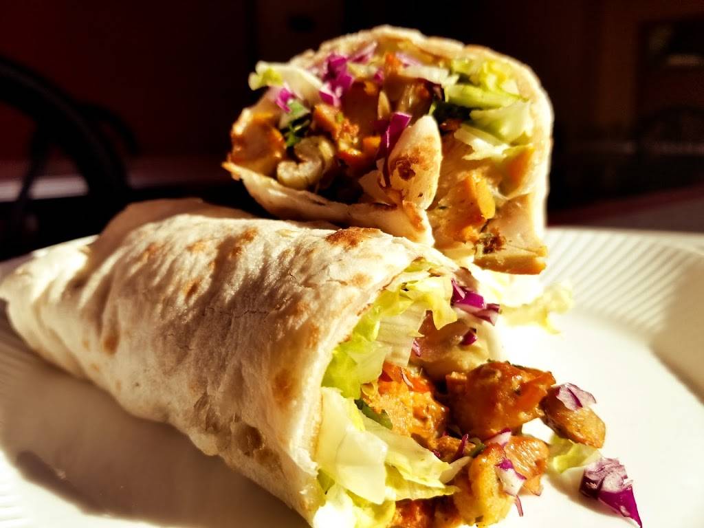 Wraps N Curry | restaurant | 4221 W Bell Rd #111, Phoenix, AZ 85053, USA | 6028661907 OR +1 602-866-1907