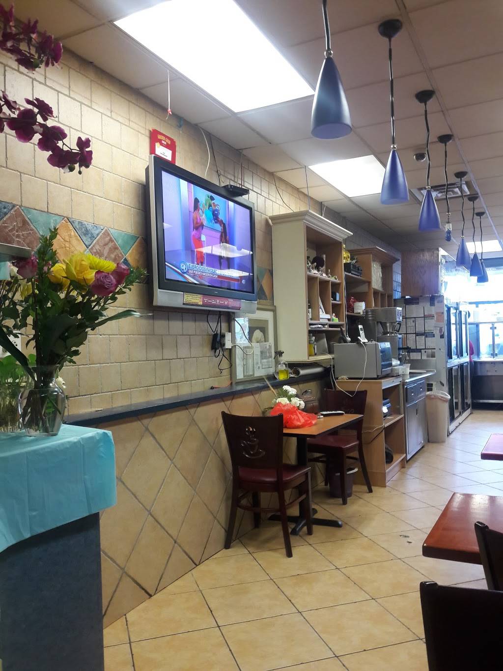 Perla Picnic Food | meal takeaway | 3605 3913 13th Ave, Brooklyn, NY 11218, USA | 3473910698 OR +1 347-391-0698