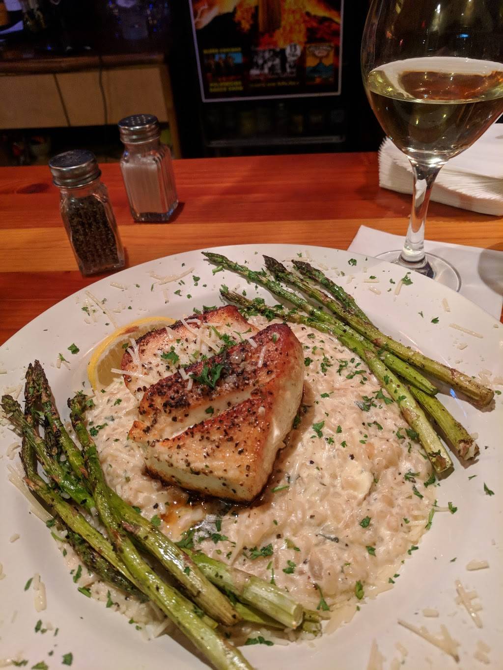 Noa Noa Wood Grill & Sushi Bar | restaurant | 310 Eastlake Dr, Warsaw, IN 46580, USA | 5743723224 OR +1 574-372-3224