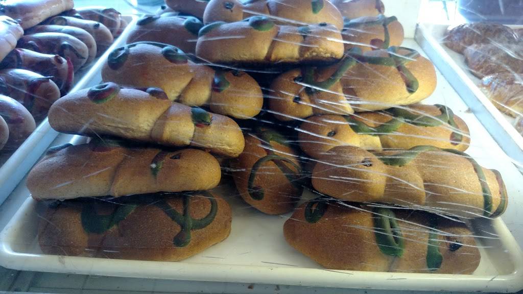 Cuencas Bakery | bakery | 4229 W Montrose Ave, Chicago, IL 60641, USA | 7737775100 OR +1 773-777-5100