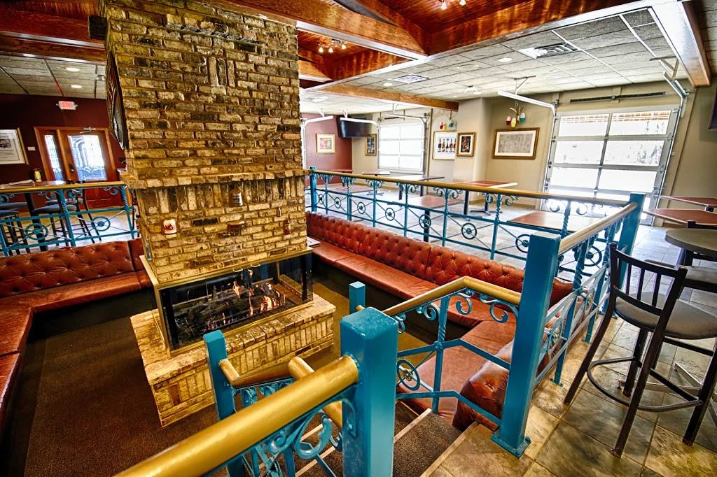 Ellas Public House | restaurant | W325S1767 Mickle Rd, Delafield, WI 53018, USA | 2622014545 OR +1 262-201-4545