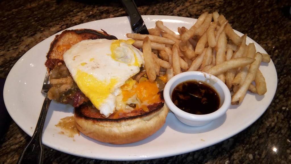 BJs Restaurant & Brewhouse | restaurant | 210 Loop 323 Wsw, Tyler, TX 75703, USA | 9039392840 OR +1 903-939-2840