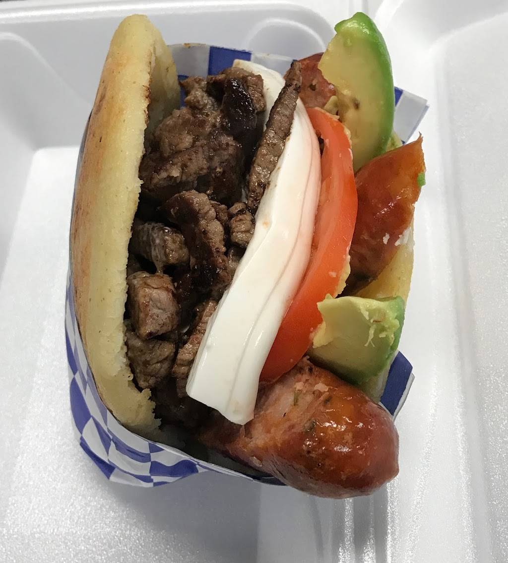 Bradleys Family Restaurant | restaurant | 7613 Causeway Blvd, Tampa, FL 33619, USA | 8134503019 OR +1 813-450-3019