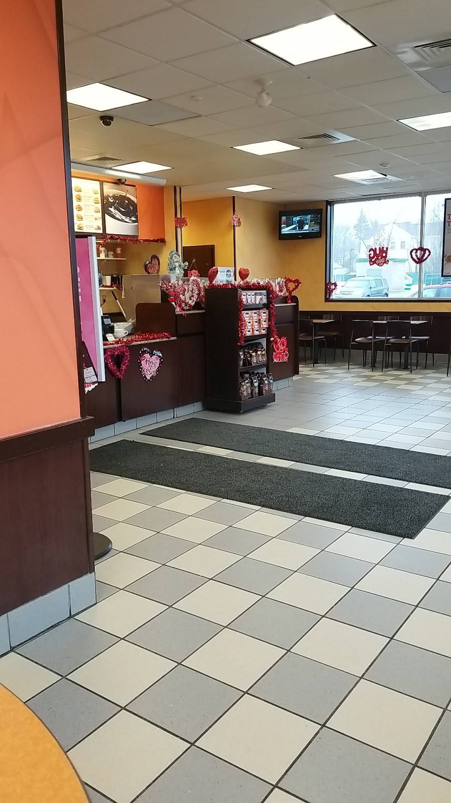 Dunkin | bakery | 579 Andover St, Lawrence, MA 01843, USA | 9786887443 OR +1 978-688-7443