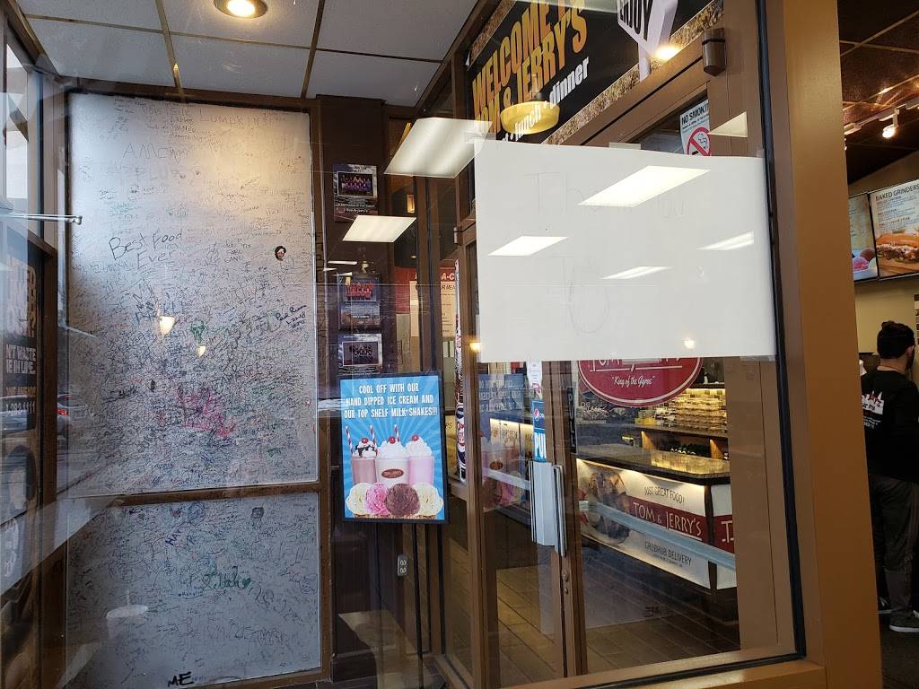 Tom & Jerrys | meal takeaway | 6359 W Montrose Ave, Chicago, IL 60634, USA | 7732821111 OR +1 773-282-1111