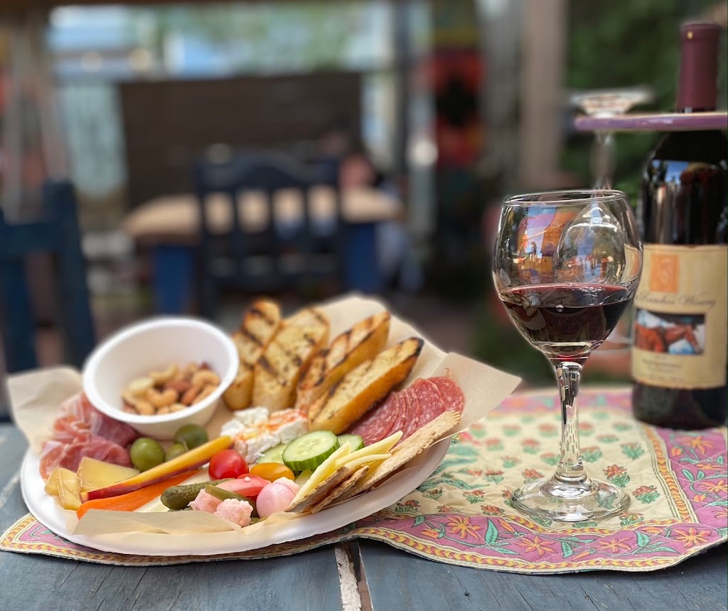 Kuchara Farms | restaurant | 6829 4th St NW, Los Ranchos De Albuquerque, NM 87107, USA | 5053794603 OR +1 505-379-4603