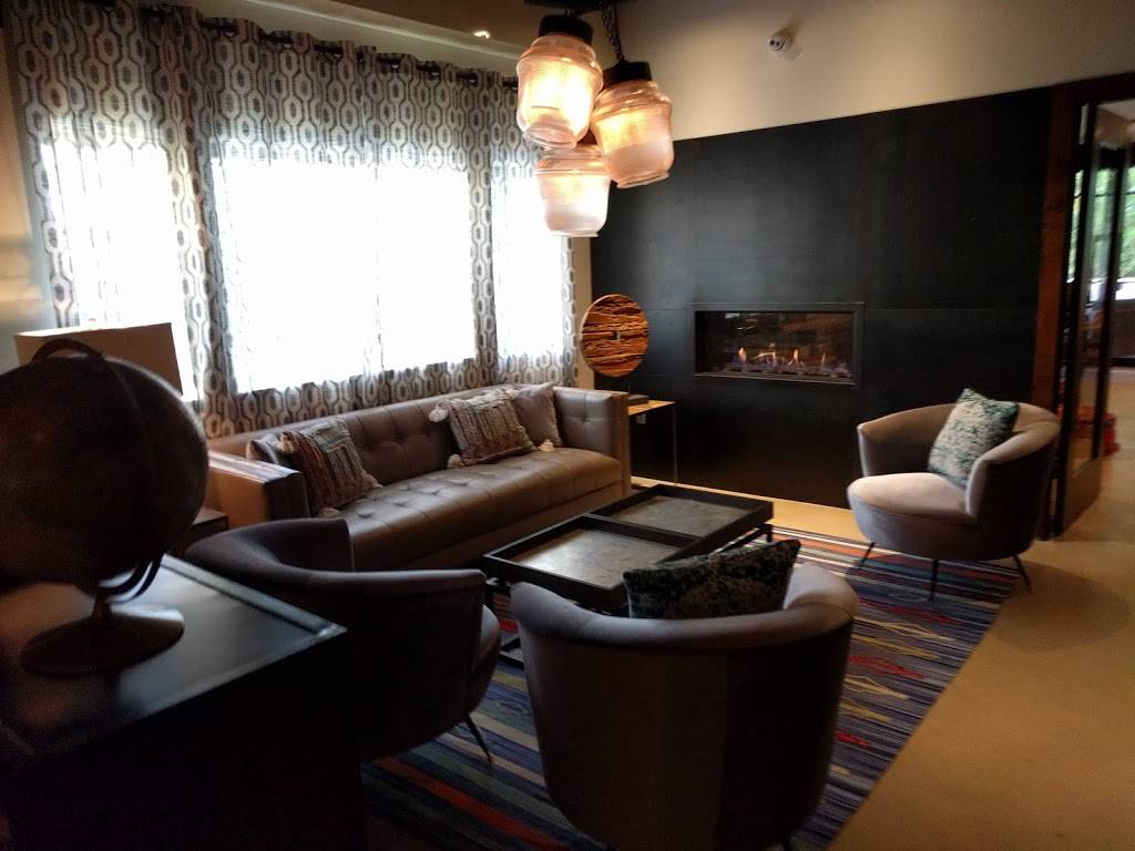 Local Traveler | restaurant | 7522 E Grand Ave, Dallas, TX 75214, USA | 2148174178 OR +1 214-817-4178