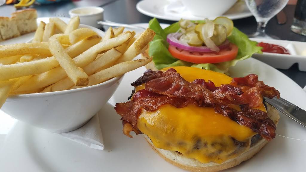 Waypoint Seafood & Grill | restaurant | 1480 Quarterpath Rd, Williamsburg, VA 23185, USA | 7572202228 OR +1 757-220-2228