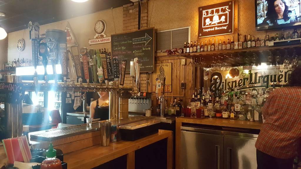 Sir Benedicts Tavern on the Lake | restaurant | 805 E Superior St, Duluth, MN 55802, USA | 2187281192 OR +1 218-728-1192