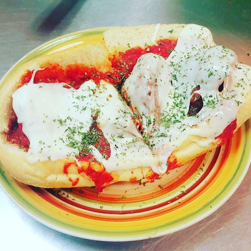 Famous Rays Pizza | restaurant | 350 E Bell Rd, Phoenix, AZ 85022, USA | 6025483153 OR +1 602-548-3153