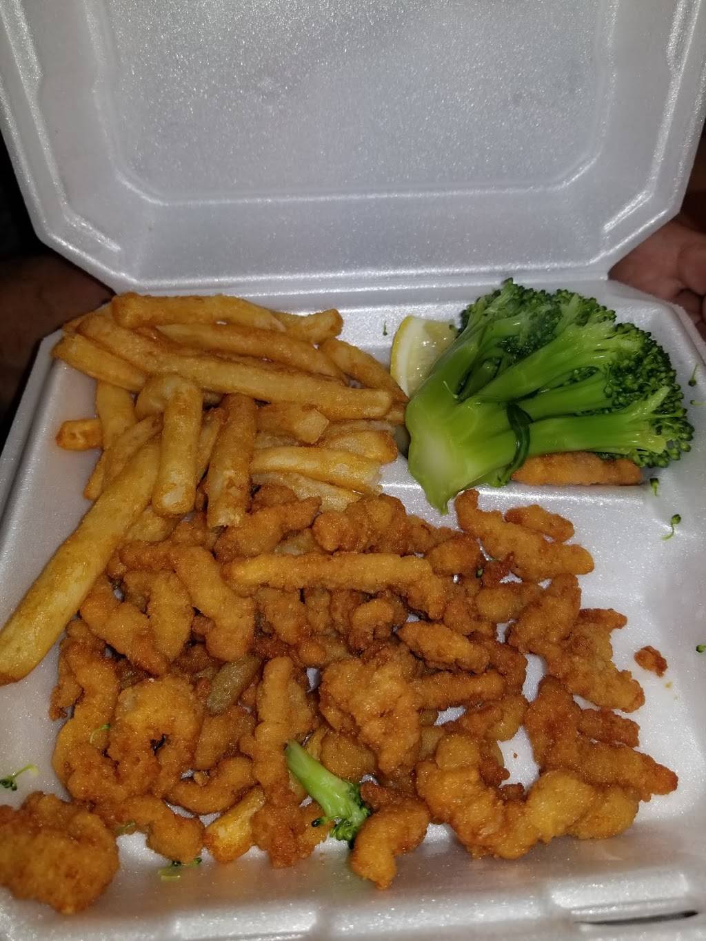 Madaras Seafood | restaurant | 2150 S Eagle Rd, Newtown, PA 18940, USA | 2155041077 OR +1 215-504-1077