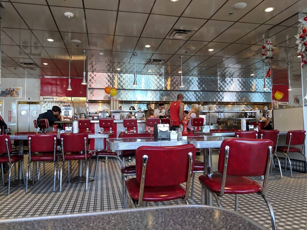 Johnny Rockets | restaurant | 8039 Beach Blvd, Buena Park, CA 90620, USA | 7142205005 OR +1 714-220-5005