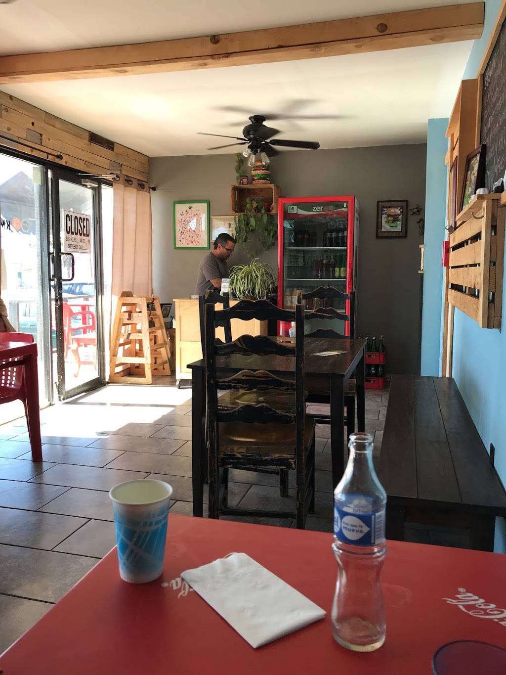 Bettys Authentic American Burgers | restaurant | Popotla KM 28, Villa Corona del Mar, 22713 Rosarito, B.C., Mexico | 016611162160 OR +52 661 116 2160