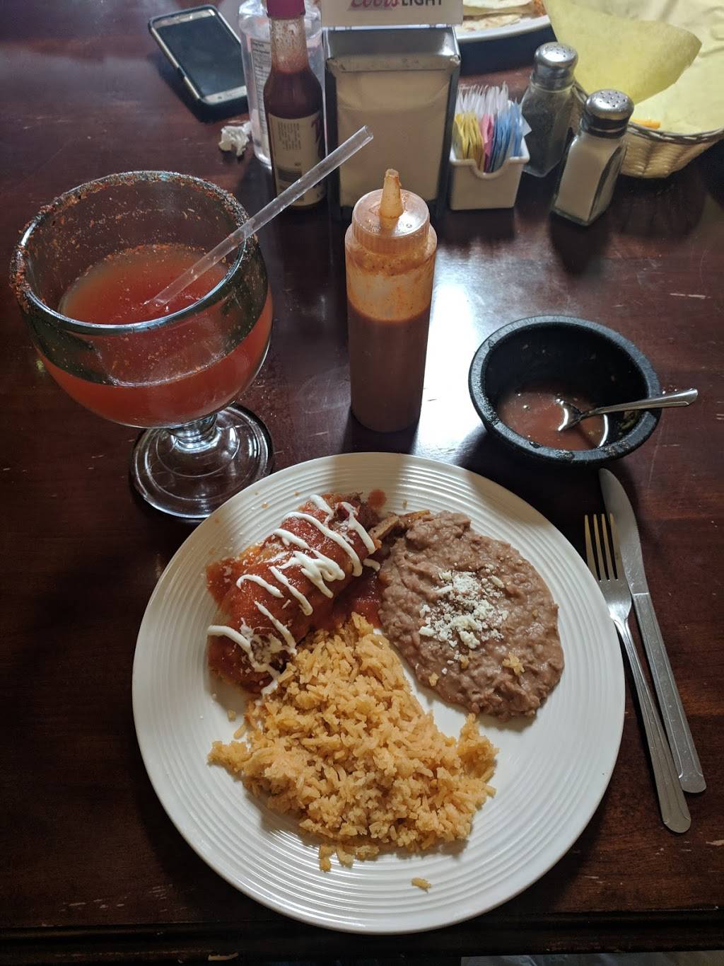 La Fondita Mexican Restaurant | restaurant | 323 Central Ave, Fillmore, CA 93015, USA | 8055247094 OR +1 805-524-7094