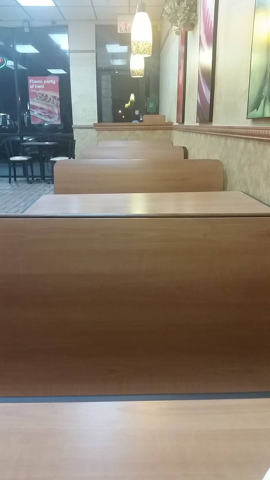 Subway | meal takeaway | 6890 W 12th Avenue Store #8, Hialeah, FL 33014, USA | 3055581902 OR +1 305-558-1902