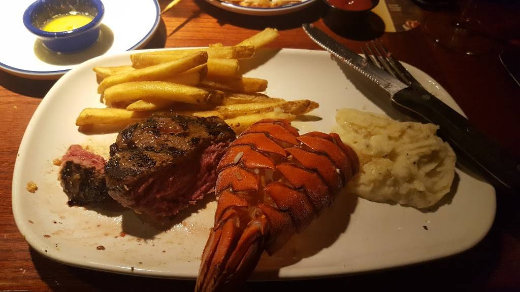 Red Lobster | restaurant | 721 US-27, Sebring, FL 33870, USA | 8633822200 OR +1 863-382-2200