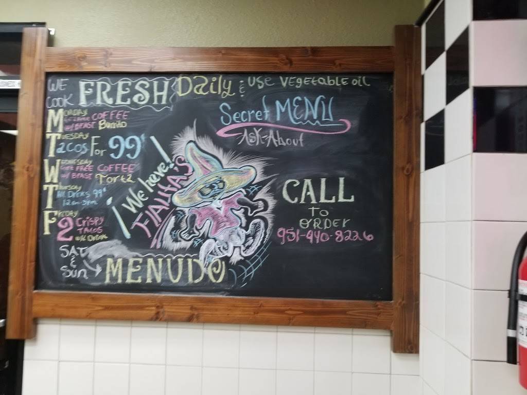 Los Jilbertos Taco Shop | restaurant | Wilkerson Ave, Perris, CA 92570, USA | 9519408226 OR +1 951-940-8226