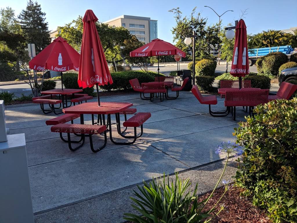 Carls Jr. | restaurant | 1001 Veterans Blvd, Redwood City, CA 94063, USA | 6503611230 OR +1 650-361-1230